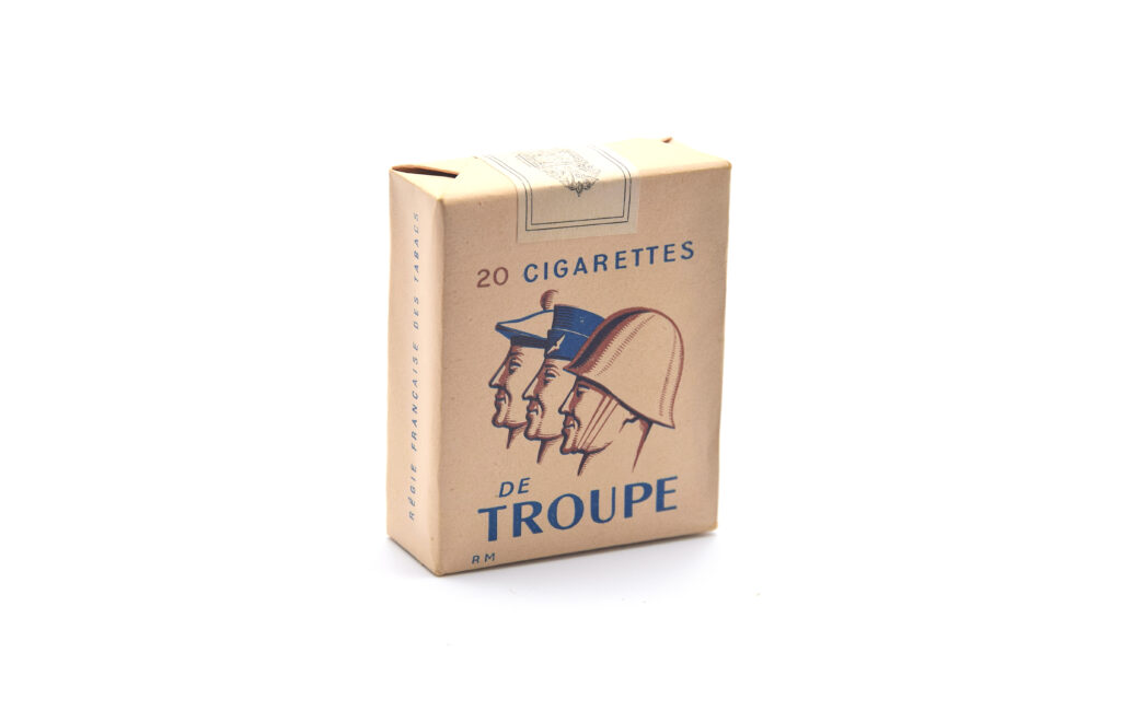 Pacchetto francese da 20 sigarette "Cigarettes de troupe" Régie Française des Tabacs - anni '50